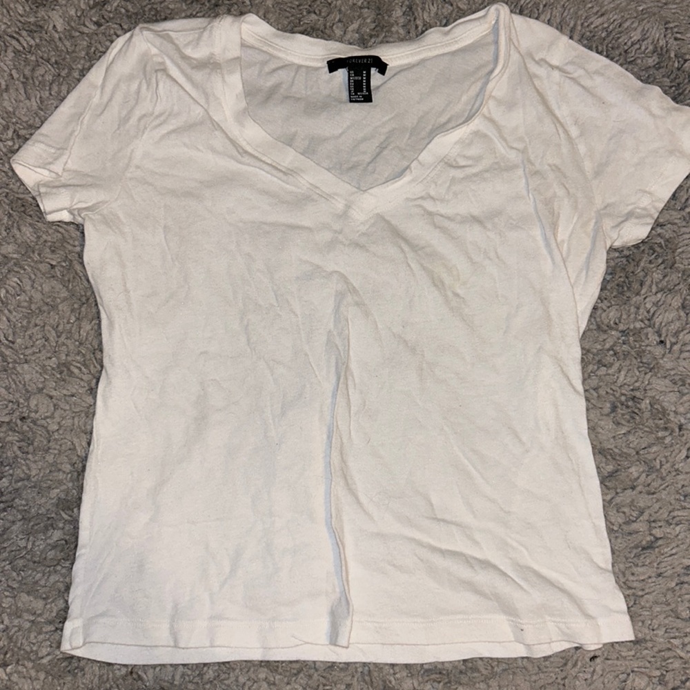 white forever 21 v-neck tee size M